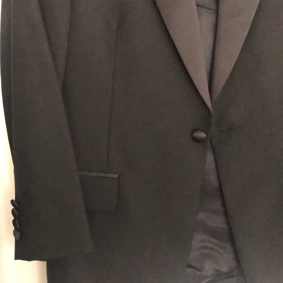EUC black tuxedo - Picture 2 of 6